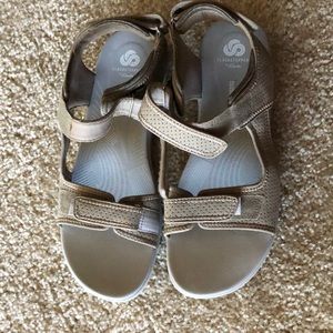 Clarks cloudsteppers taupe Brito sz 10 New